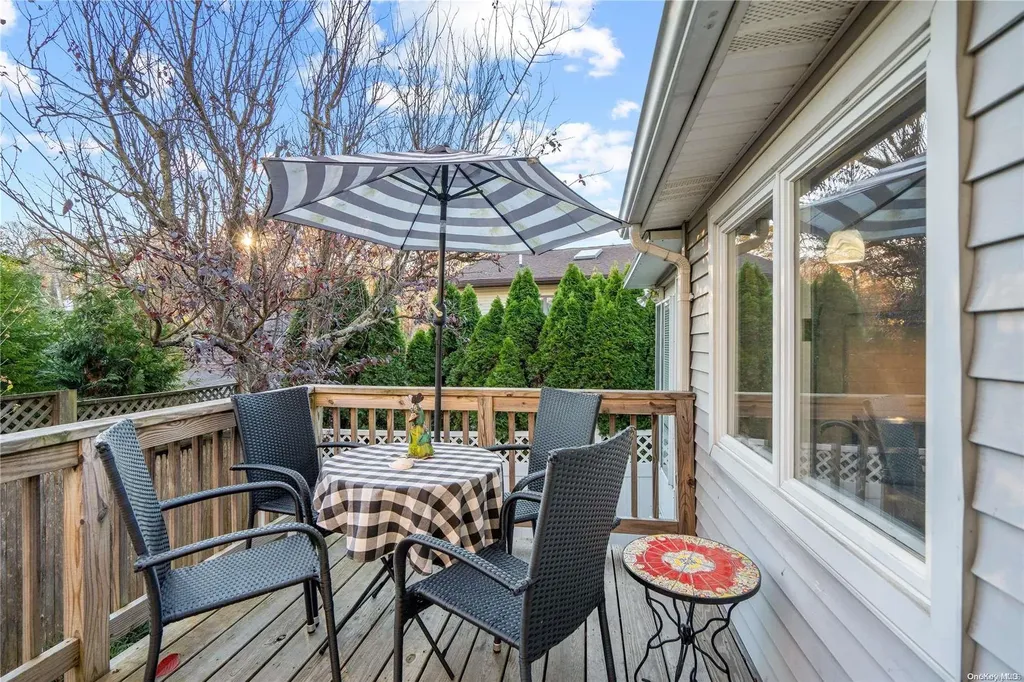 6 Neptune Road Rocky Point NY 11778