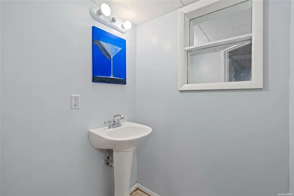6 Neptune Road Rocky Point NY 11778