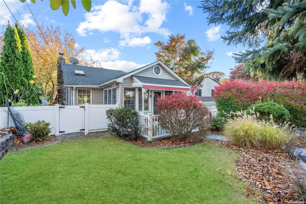 6 Neptune Road Rocky Point NY 11778