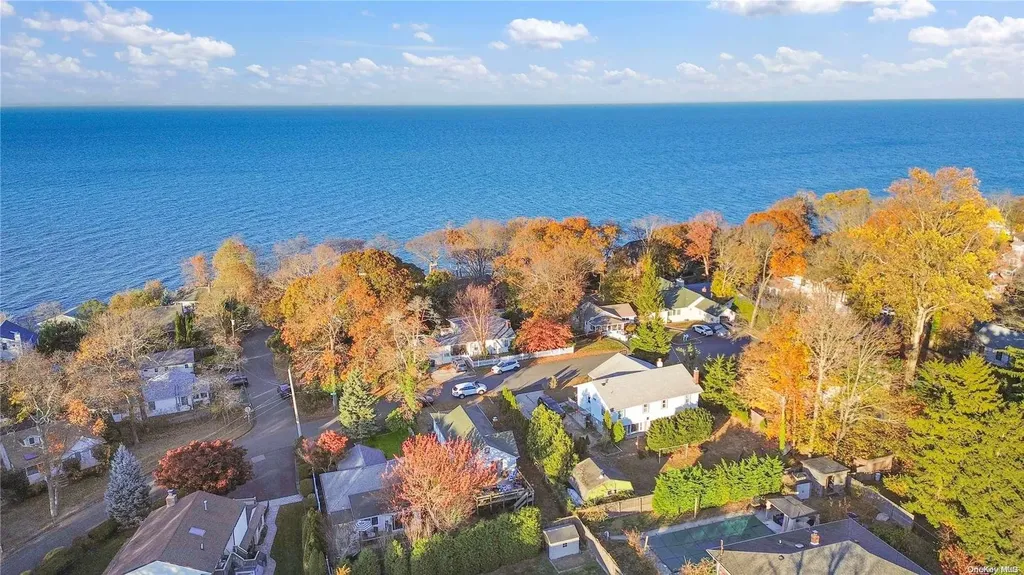 6 Neptune Road Rocky Point NY 11778