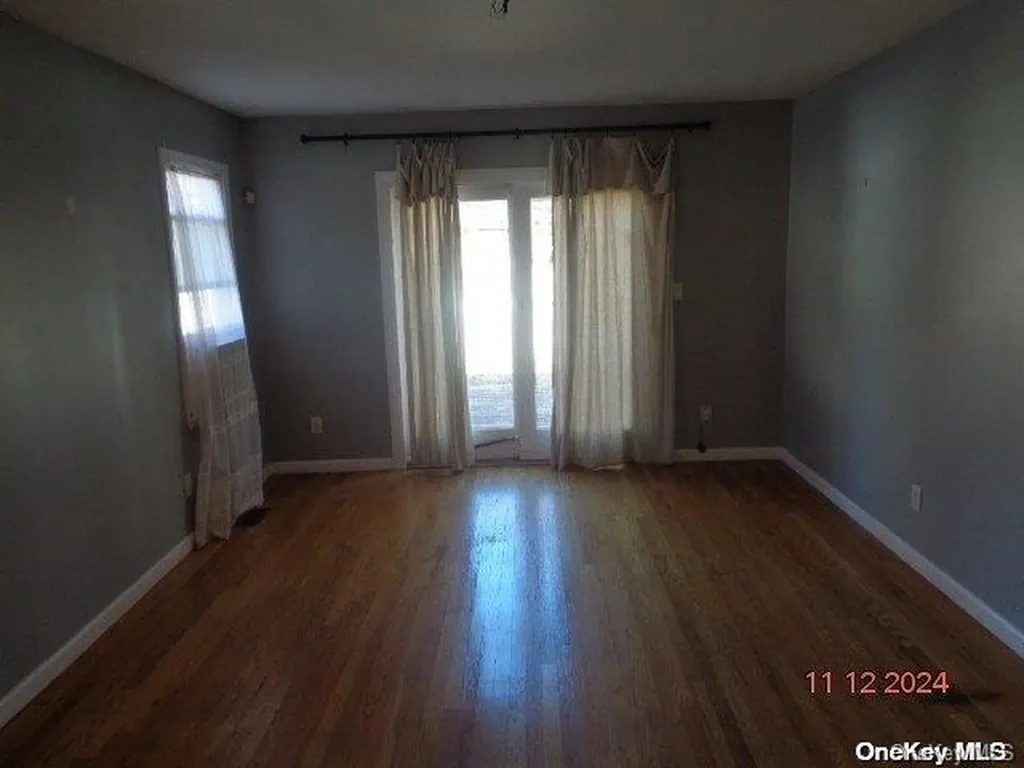 242 Lawrence Road Kings Park NY 11754