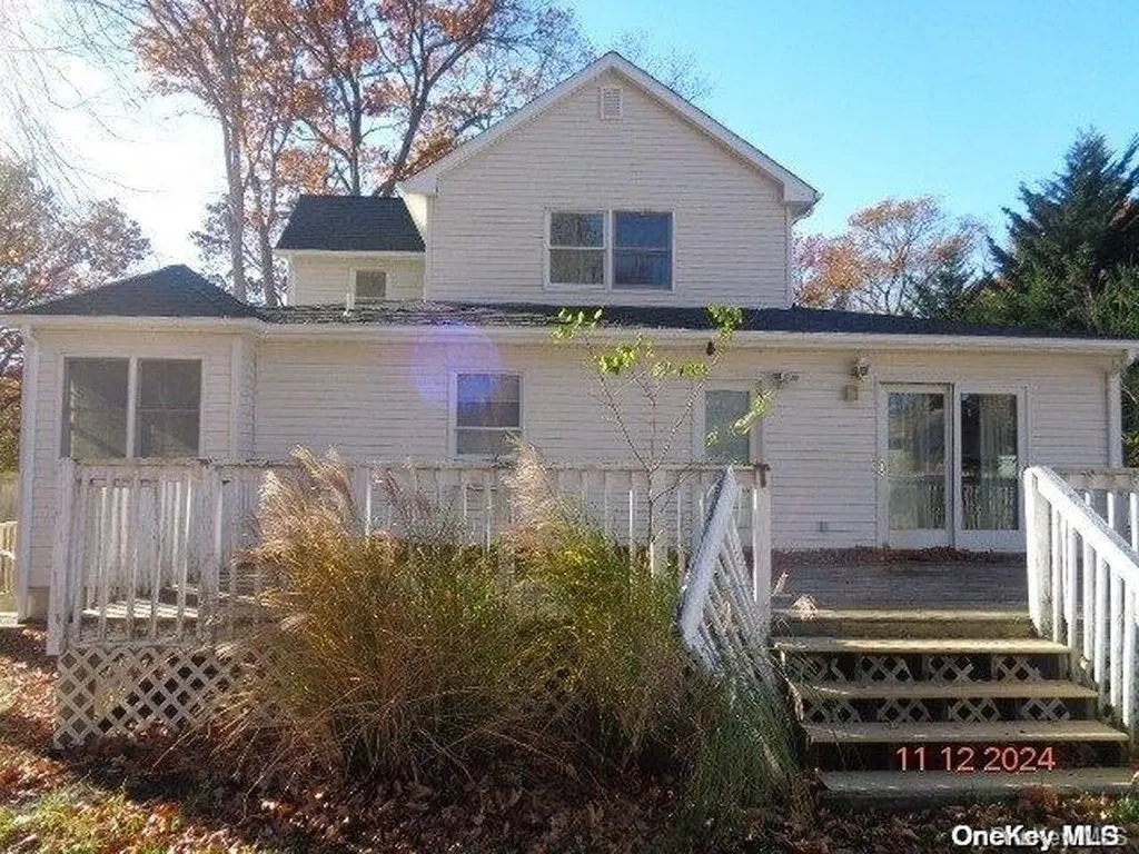 242 Lawrence Road Kings Park NY 11754