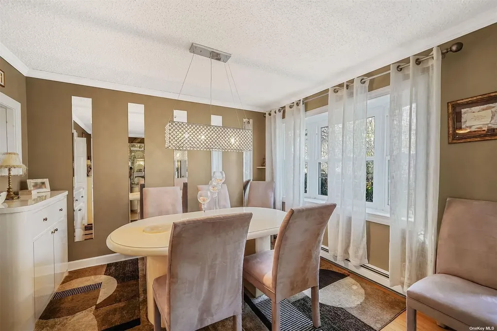10 Marchant Drive Saint James NY 11780