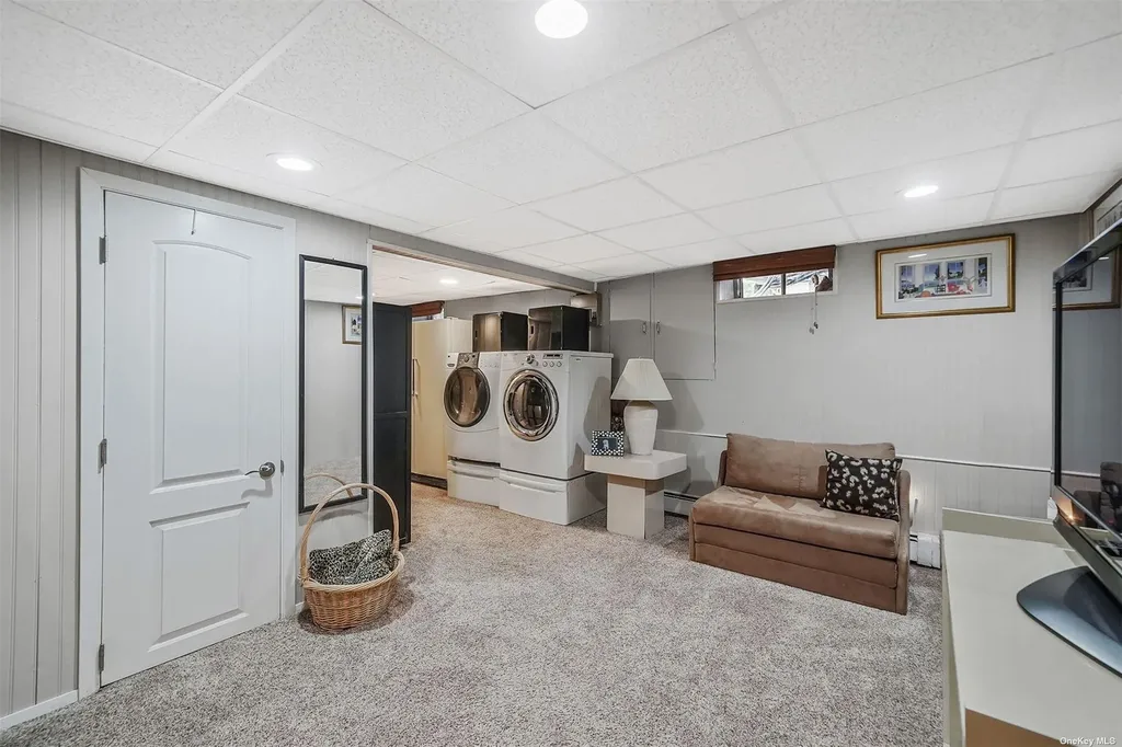 10 Marchant Drive Saint James NY 11780
