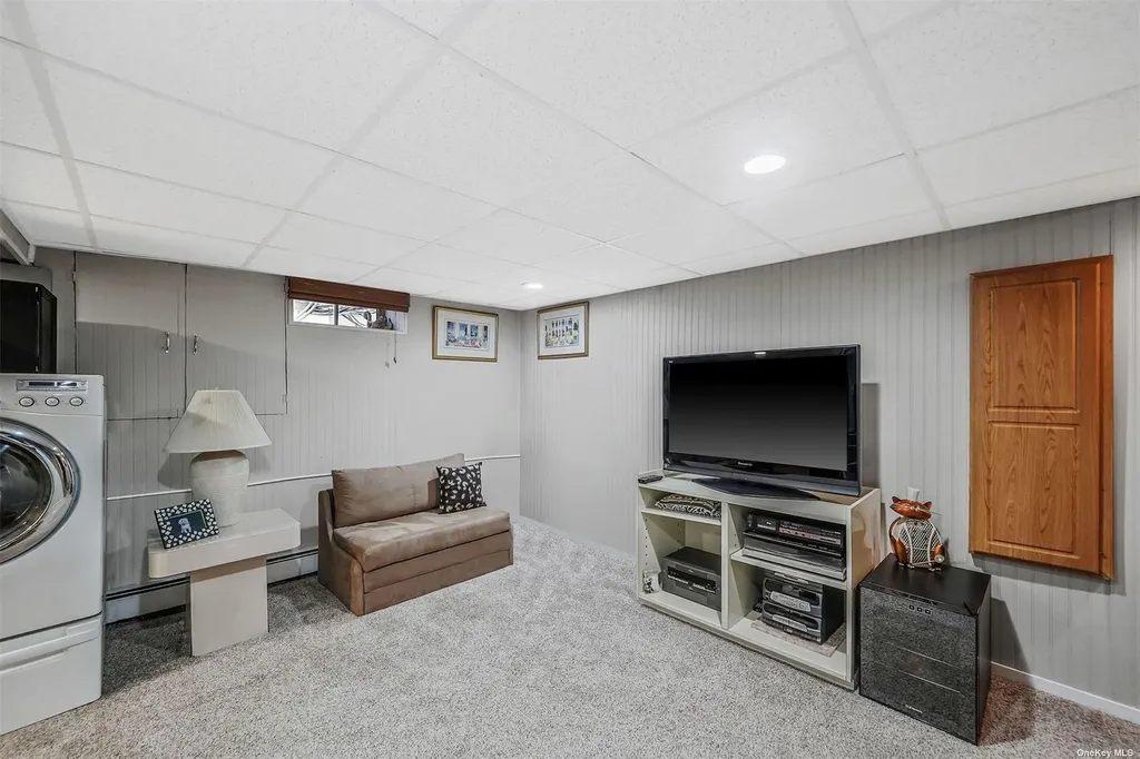 10 Marchant Drive Saint James NY 11780