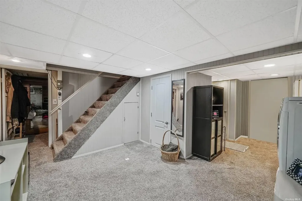 10 Marchant Drive Saint James NY 11780