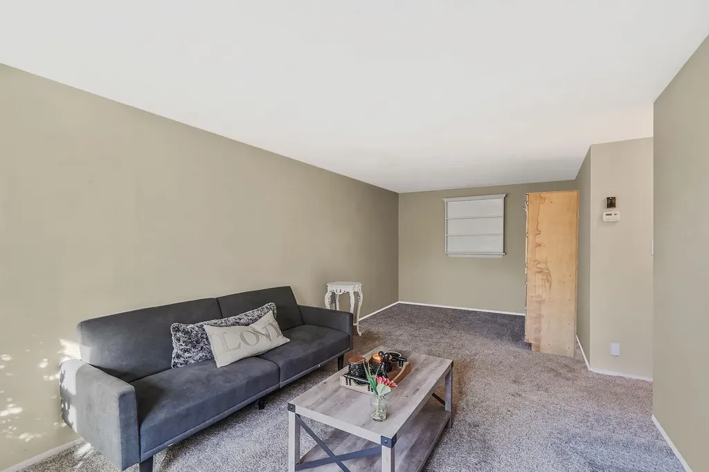 10 Marchant Drive Saint James NY 11780