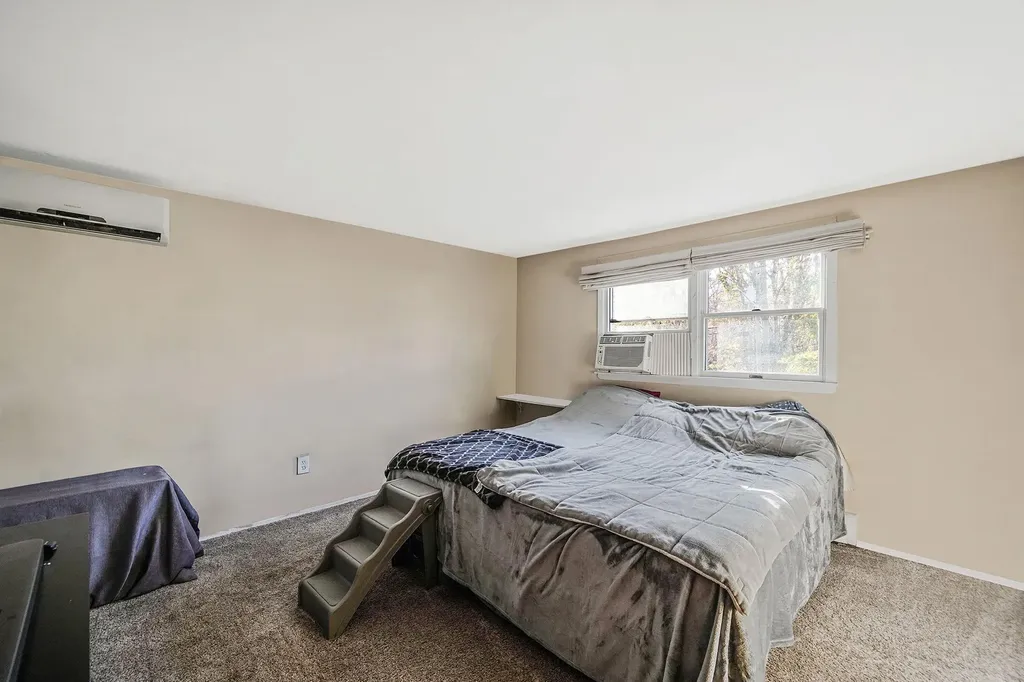 10 Marchant Drive Saint James NY 11780