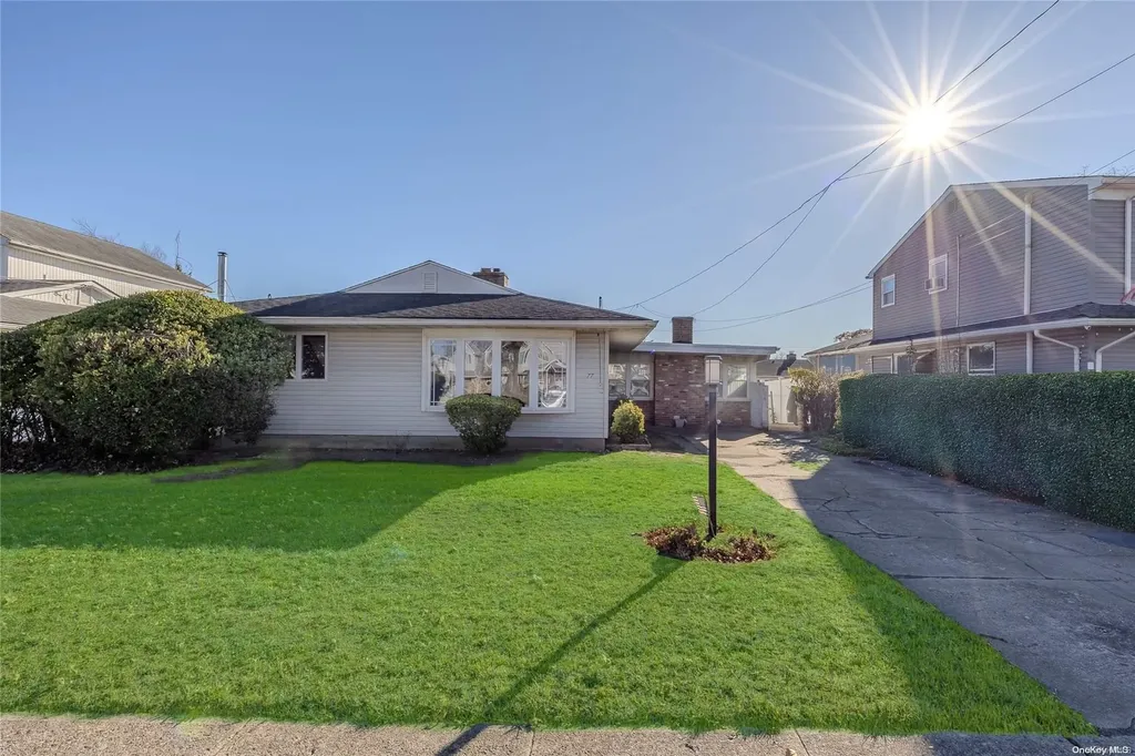 77 Weidner Avenue Oceanside NY 11572