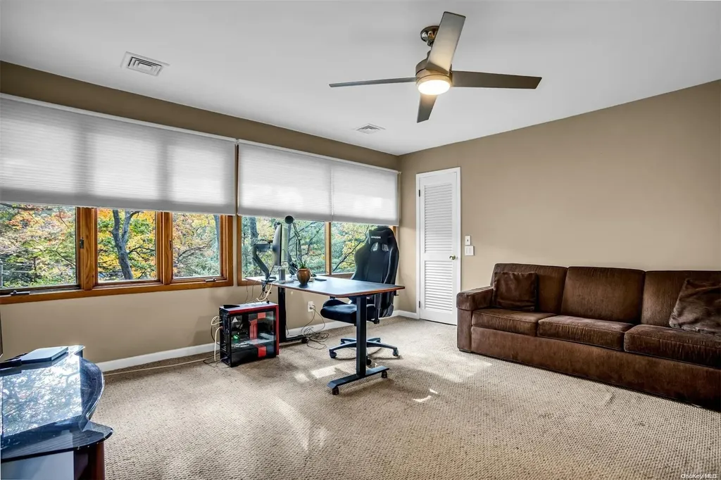 45 Roundabout Road Smithtown NY 11787