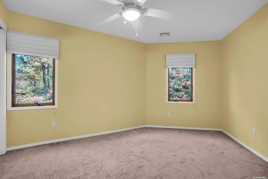 45 Roundabout Road Smithtown NY 11787