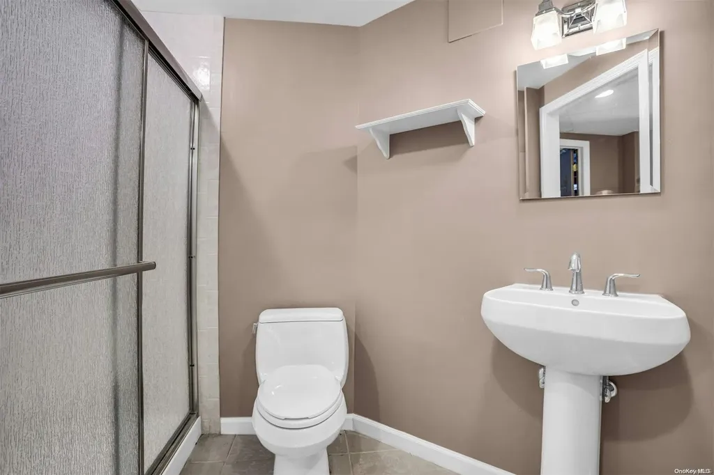 45 Roundabout Road Smithtown NY 11787