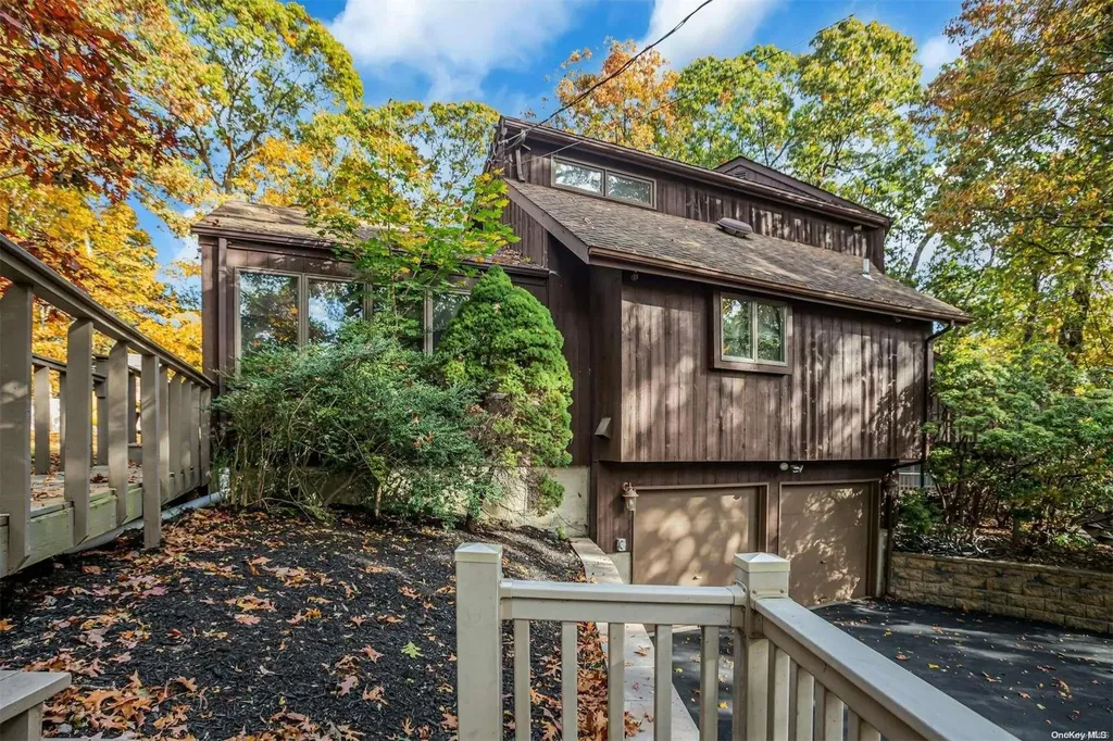 45 Roundabout Road Smithtown NY 11787