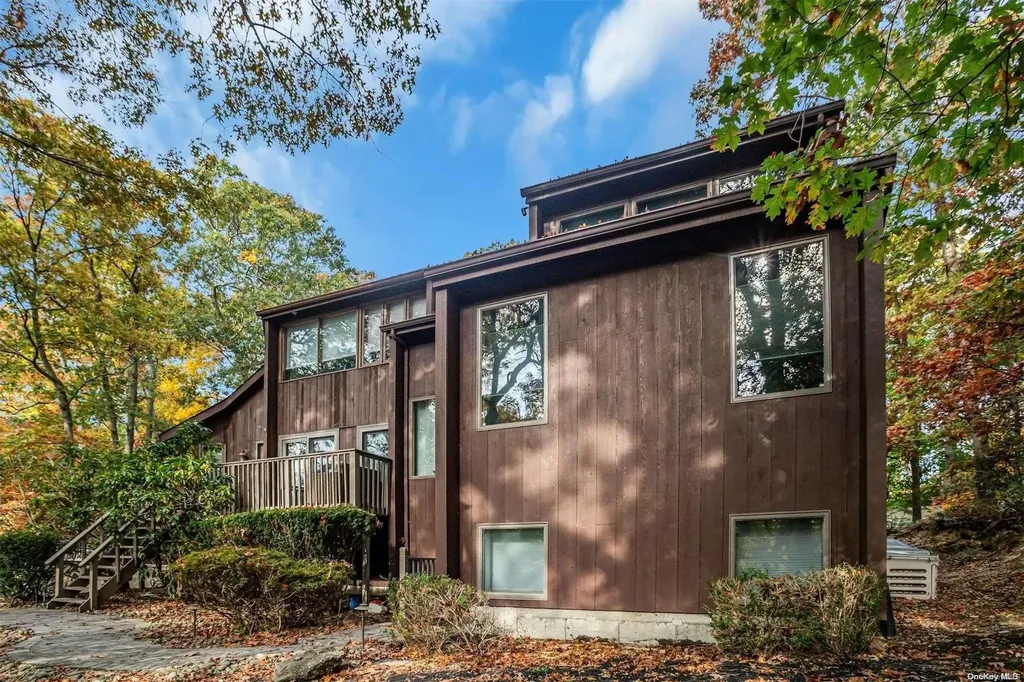 45 Roundabout Road Smithtown NY 11787