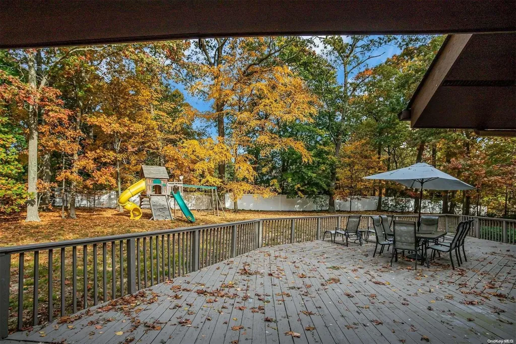 45 Roundabout Road Smithtown NY 11787