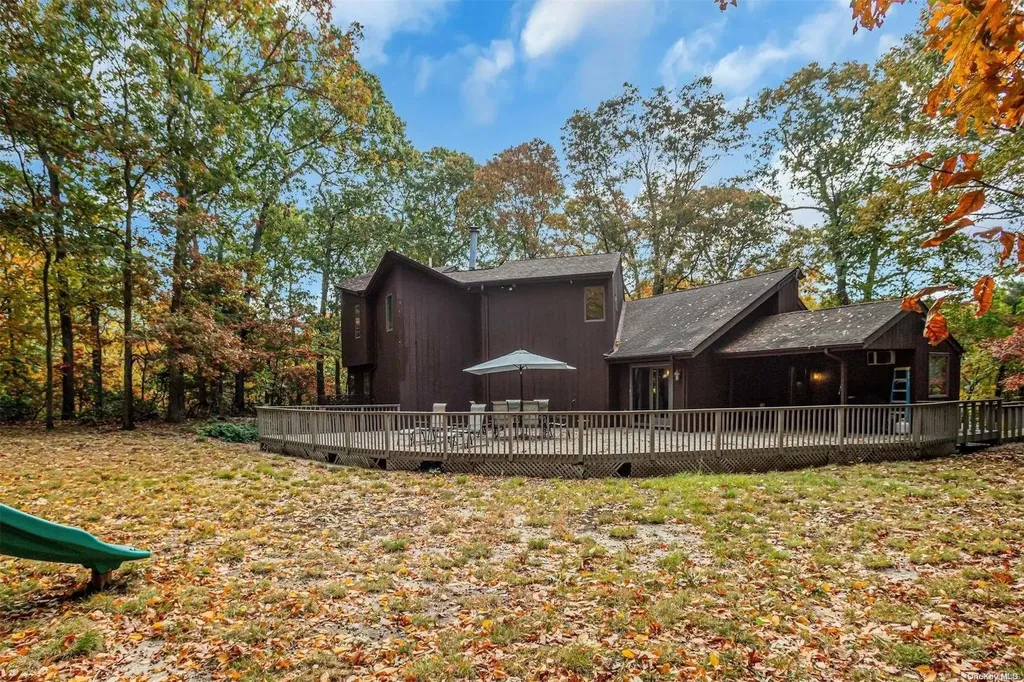 45 Roundabout Road Smithtown NY 11787