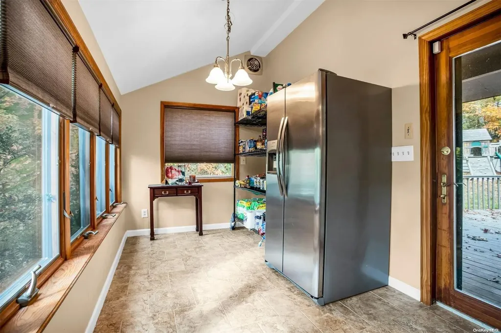 45 Roundabout Road Smithtown NY 11787