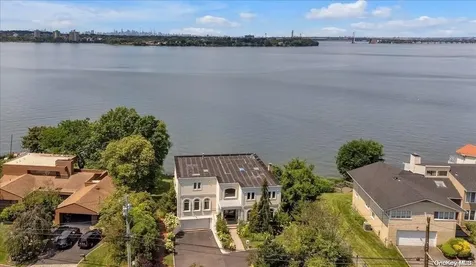 90 Greenleaf Hill Great Neck NY 11023