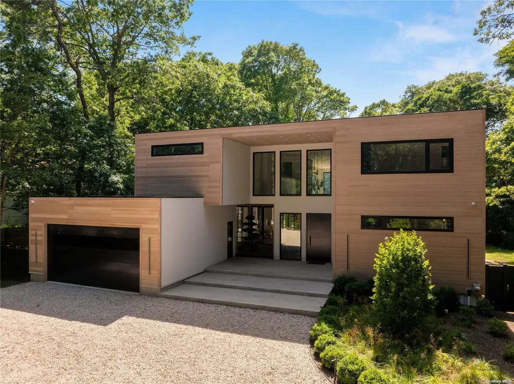 21 Westwood Road Wainscott NY 11975