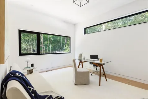 21 Westwood Road Wainscott NY 11975