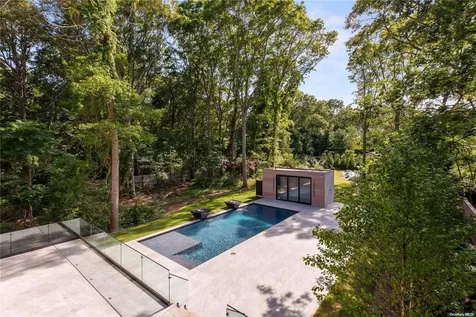 21 Westwood Road Wainscott NY 11975