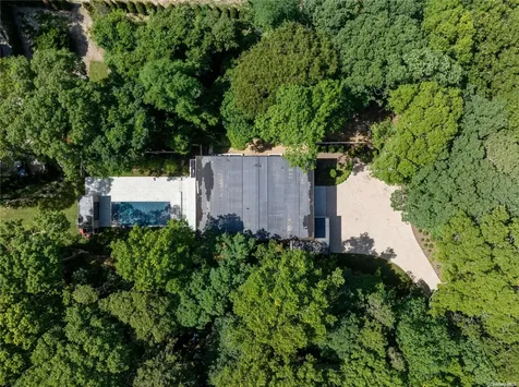 21 Westwood Road Wainscott NY 11975