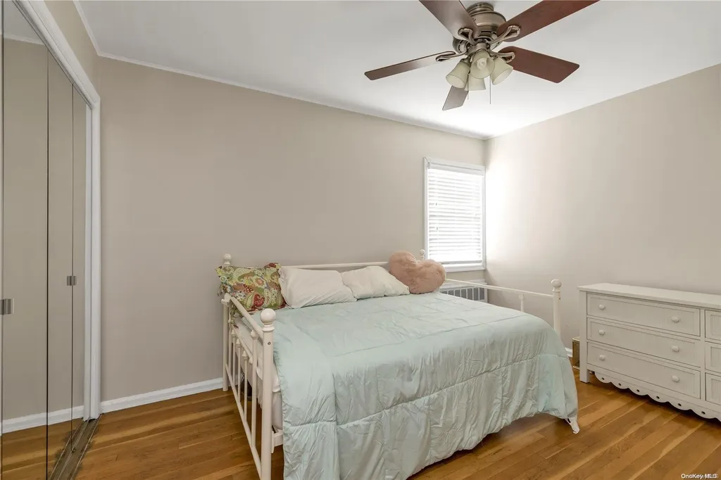 51 Crandall Drive Mineola NY 11501