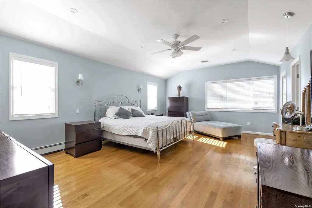 51 Crandall Drive Mineola NY 11501