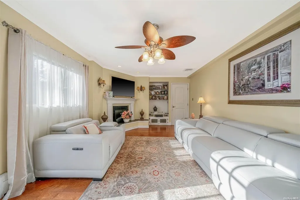 54 W Denis Lane Coram NY 11727