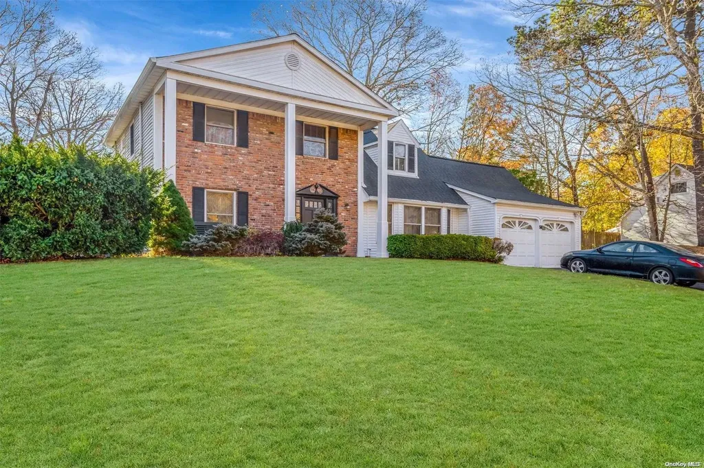 54 W Denis Lane Coram NY 11727