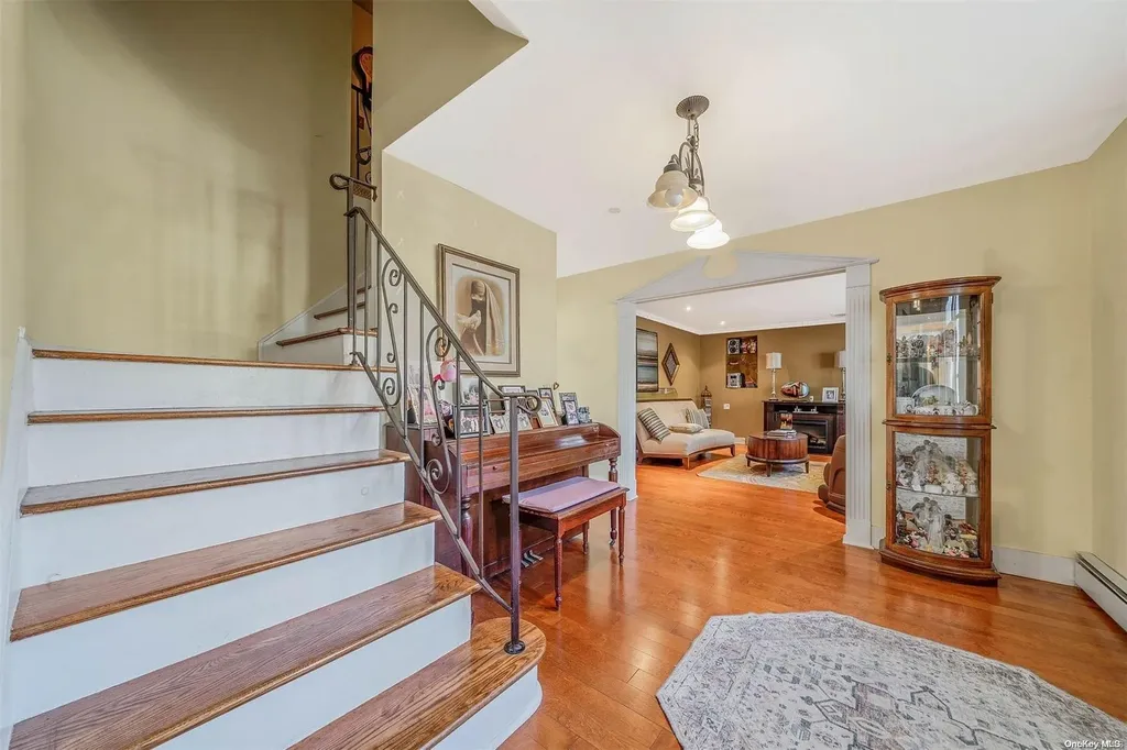 54 W Denis Lane Coram NY 11727