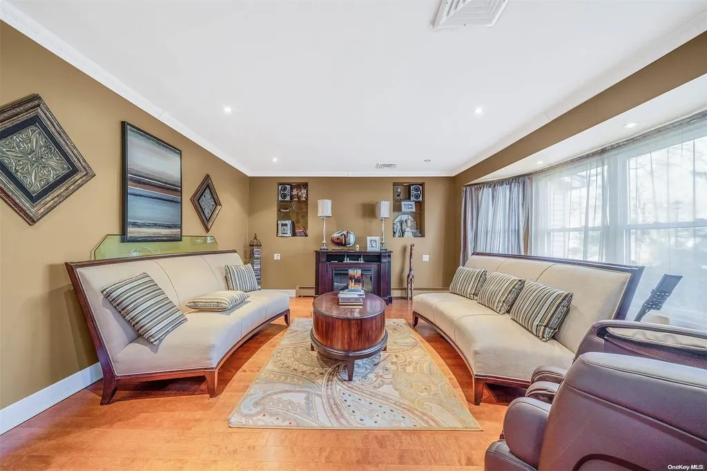 54 W Denis Lane Coram NY 11727