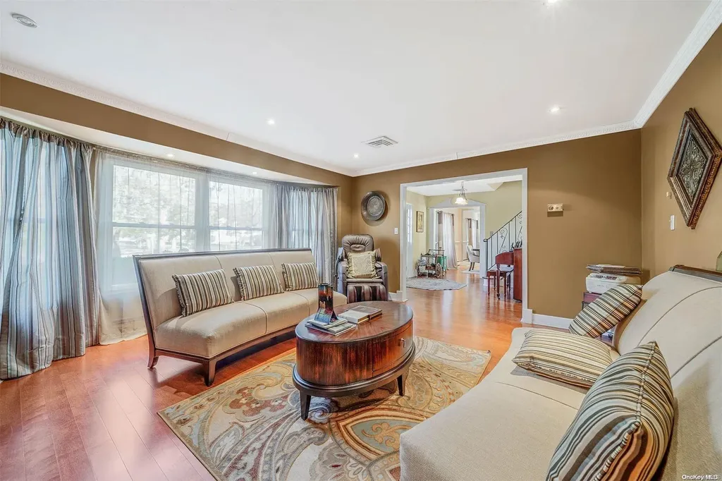 54 W Denis Lane Coram NY 11727