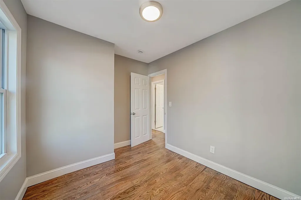 95 E Roosevelt Avenue Roosevelt NY 11575