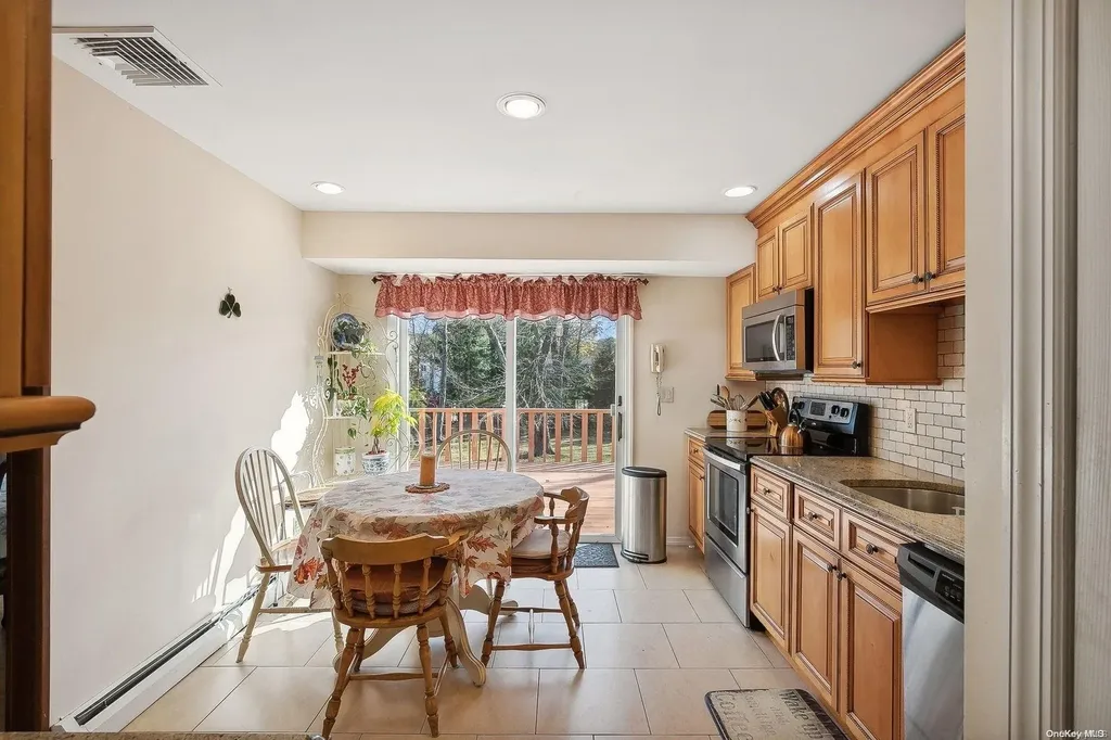 9 North Avenue Smithtown NY 11787