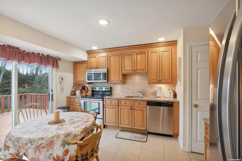 9 North Avenue Smithtown NY 11787