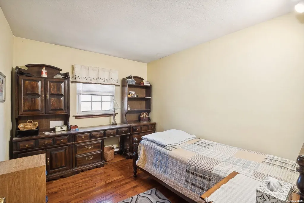 9 North Avenue Smithtown NY 11787