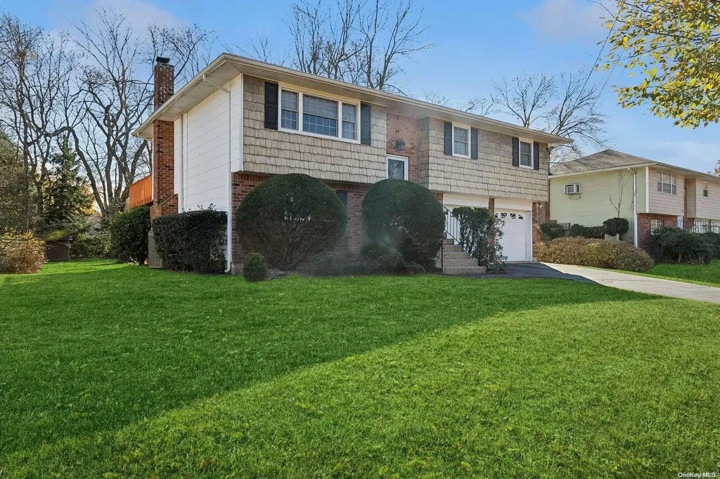 9 North Avenue Smithtown NY 11787