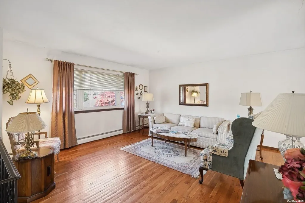 9 North Avenue Smithtown NY 11787