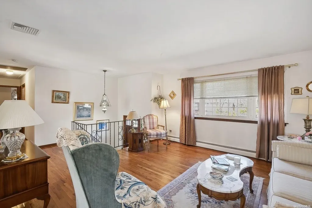 9 North Avenue Smithtown NY 11787