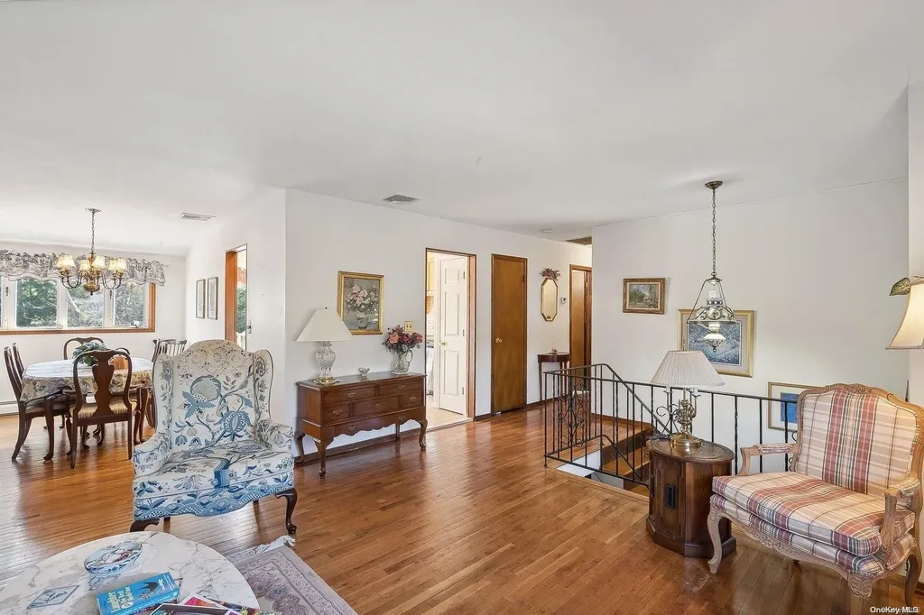 9 North Avenue Smithtown NY 11787