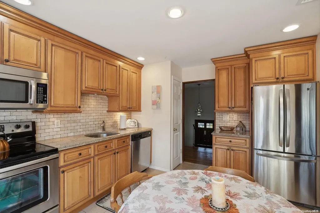 9 North Avenue Smithtown NY 11787