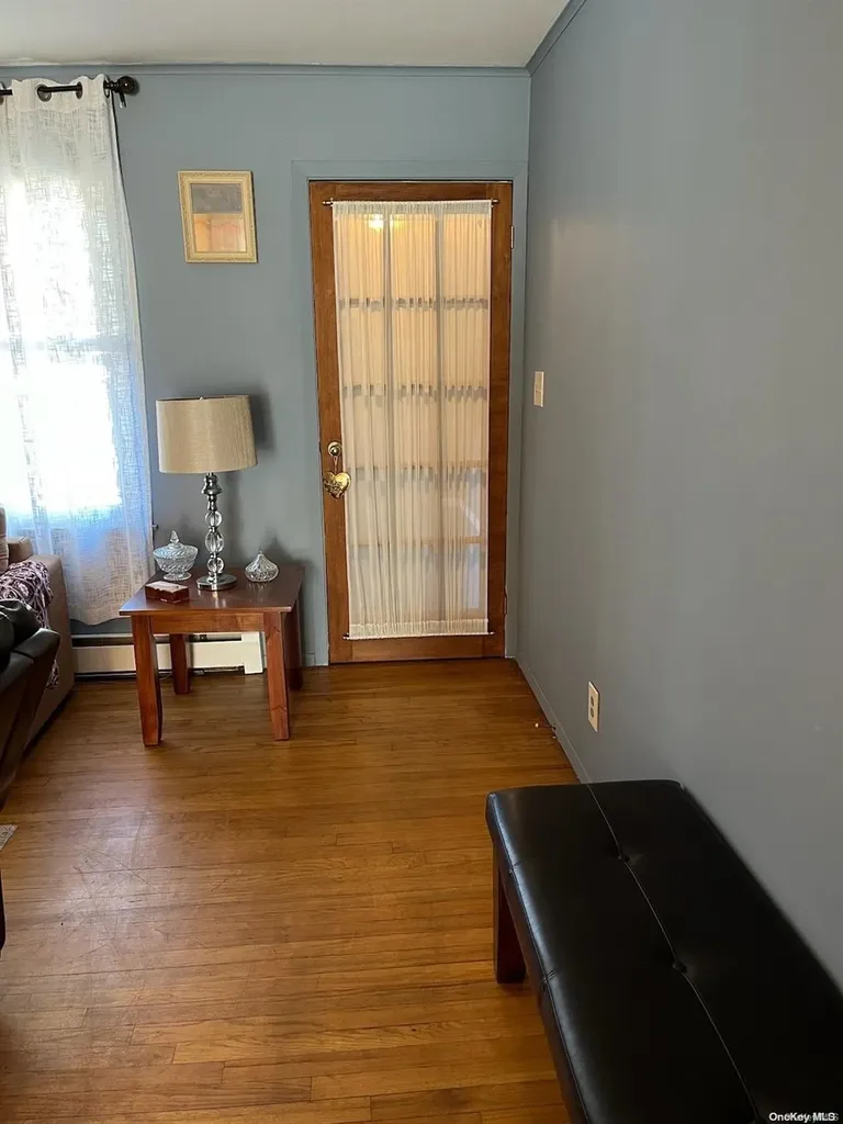 72 E June Street Lindenhurst NY 11757