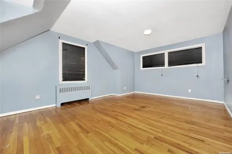 521 18th Street West Babylon NY 11704