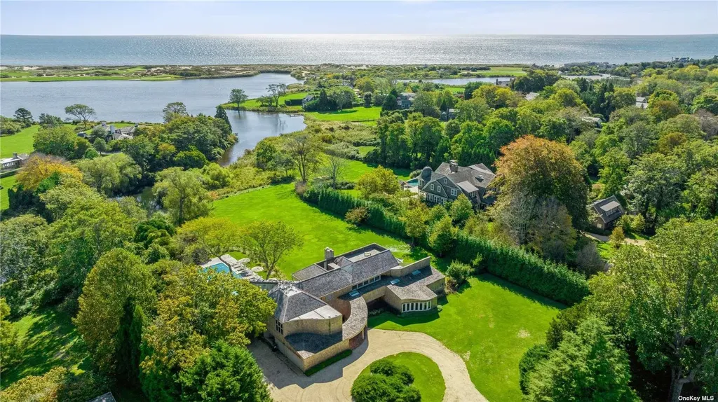 33 Ocean Avenue East Hampton NY 11937