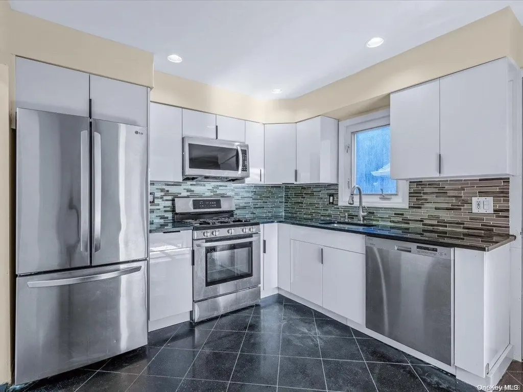 245 Rockaway Parkway Valley Stream NY 11580