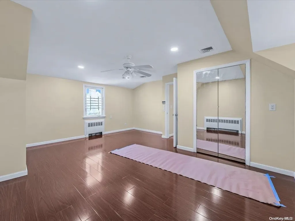 245 Rockaway Parkway Valley Stream NY 11580
