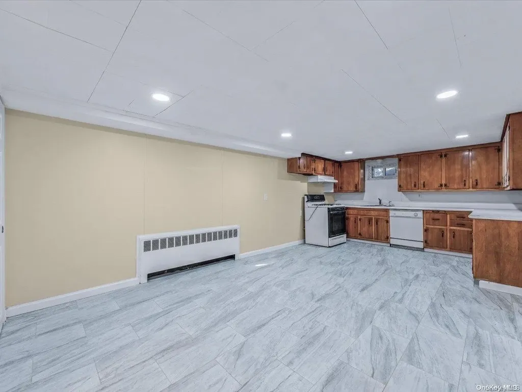 245 Rockaway Parkway Valley Stream NY 11580