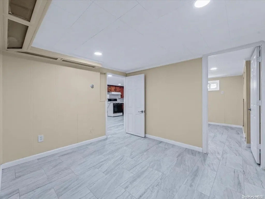 245 Rockaway Parkway Valley Stream NY 11580