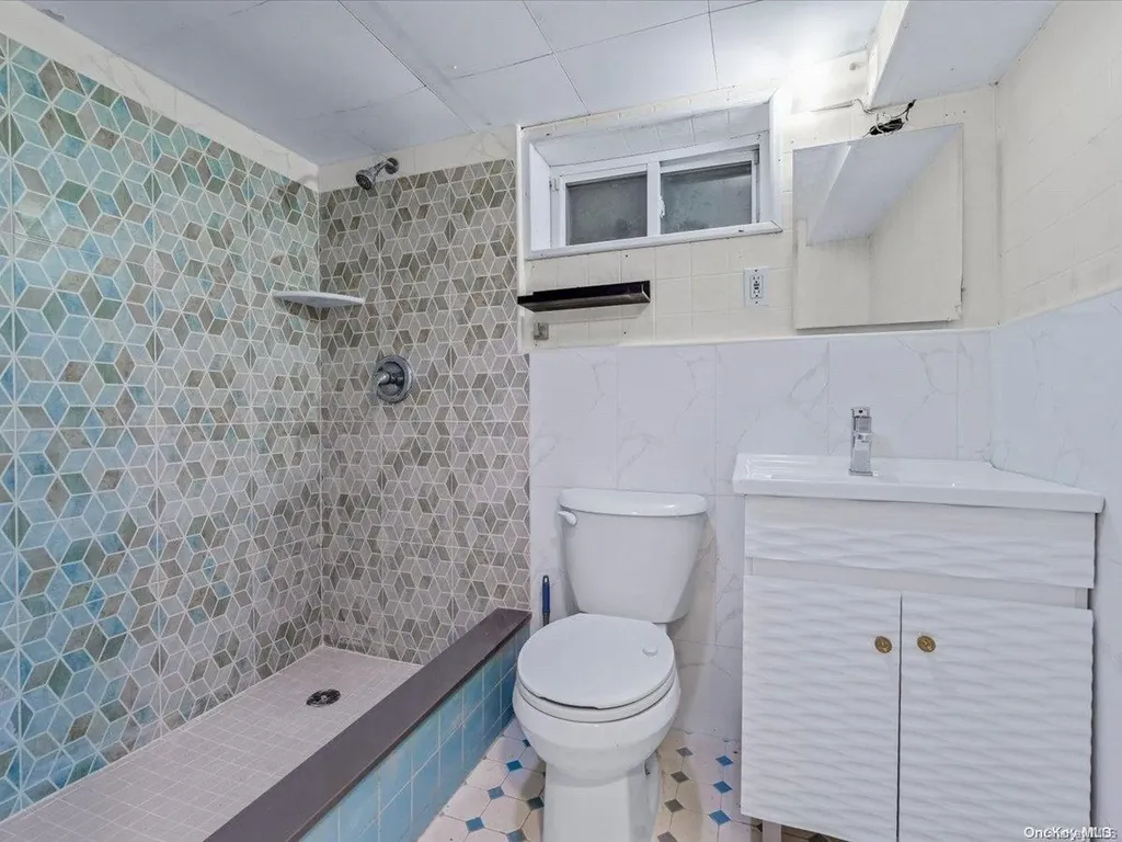245 Rockaway Parkway Valley Stream NY 11580